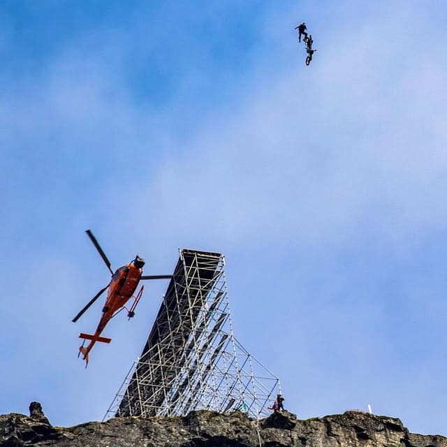 A cena mais perigosa da carreira de Tom Cruise foi realizada em 'Missão Impossível 7'