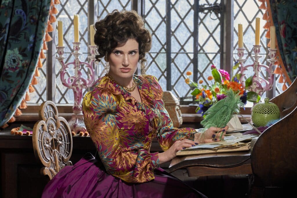 Idina Menzel na pele de 'Vivian', a madrasta de Ella.