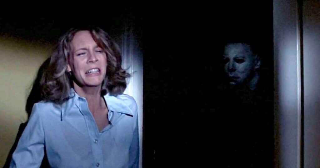 'Halloween' é um dos melhores filmes de terror para assistir no Dia das Bruxas.