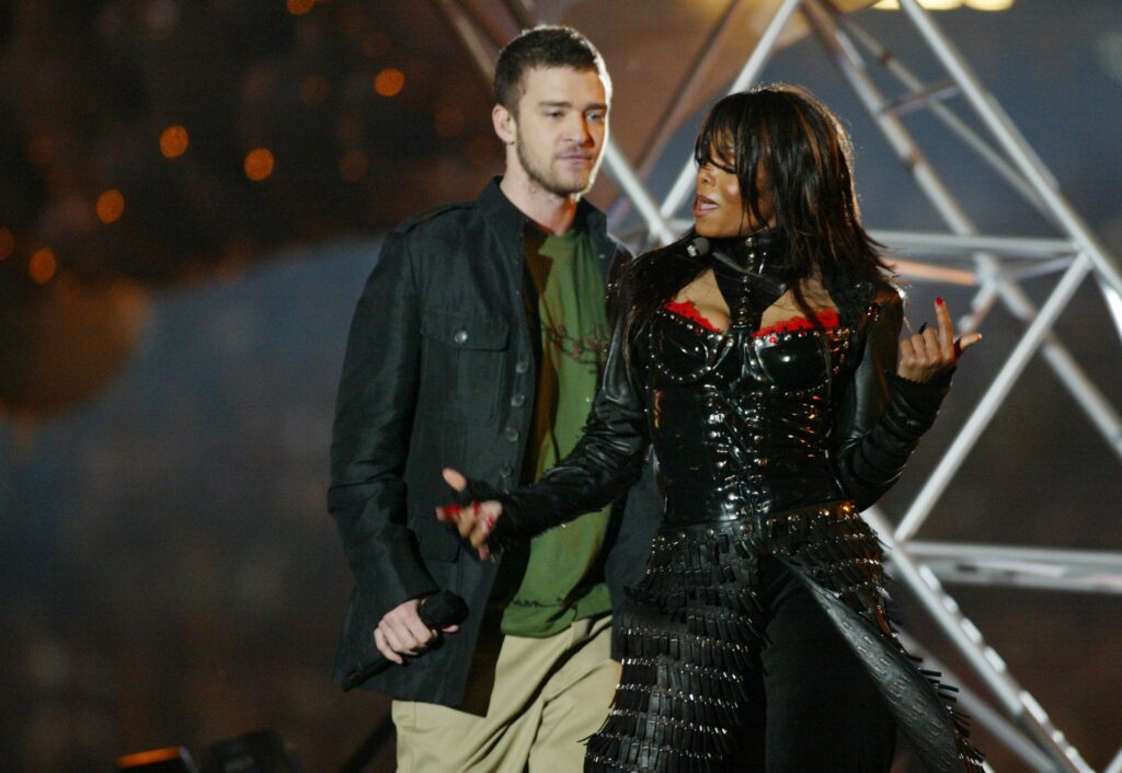 Janet Jackson e Justin Timberlake no Super Bowl.