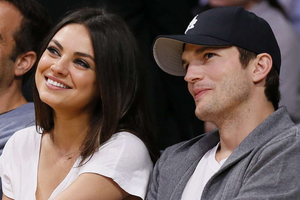 Mila e Ashton juntos.